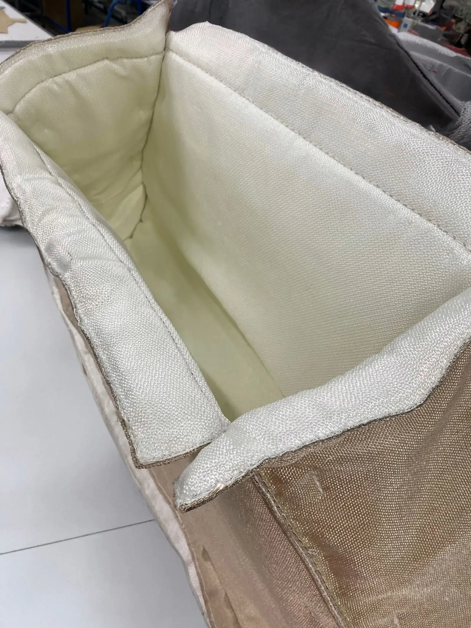 Matelas isolant en fibres Nextel pour fours industriels