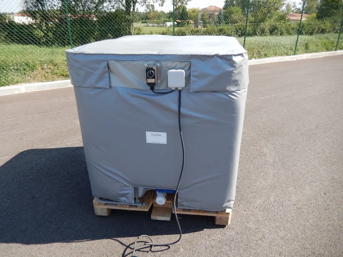 Matelas chauffant avec régulation pour maintien en température d'une cuve IBC